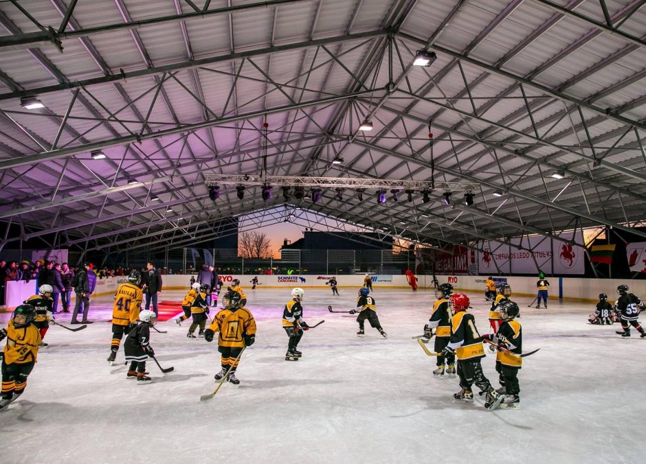 Oficialiai atidaryta Panevėžio ledo arena