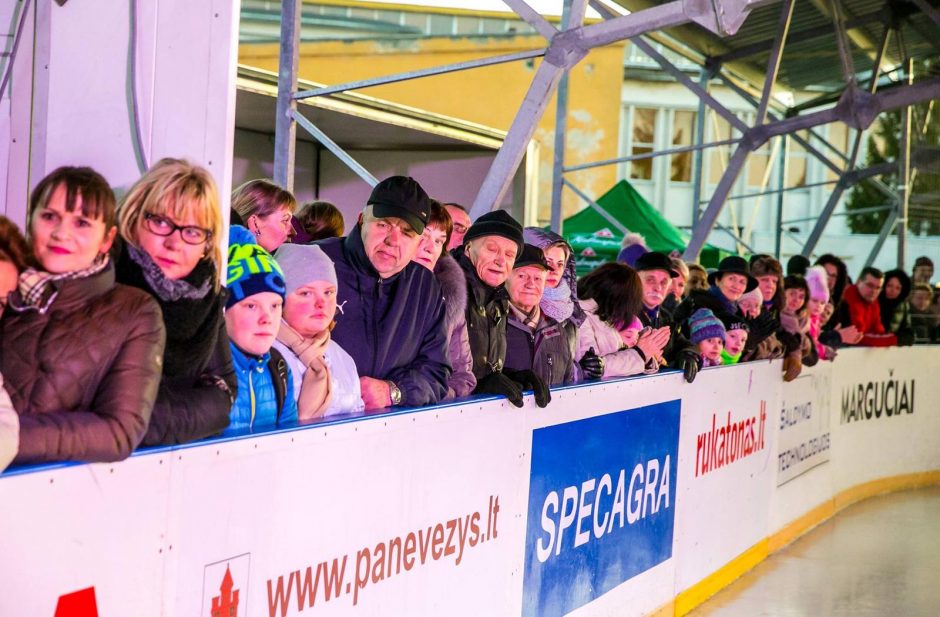 Oficialiai atidaryta Panevėžio ledo arena