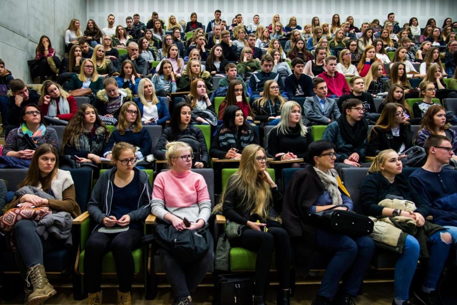 Tūkstantis moksleivių matavosi profesiją