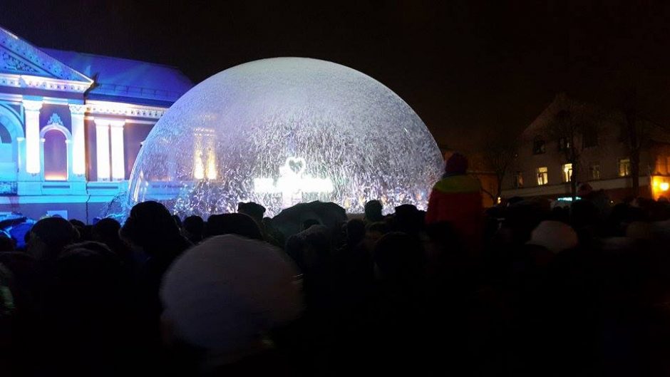 Eglių įžiebimo šventėje – magija ir sniegas