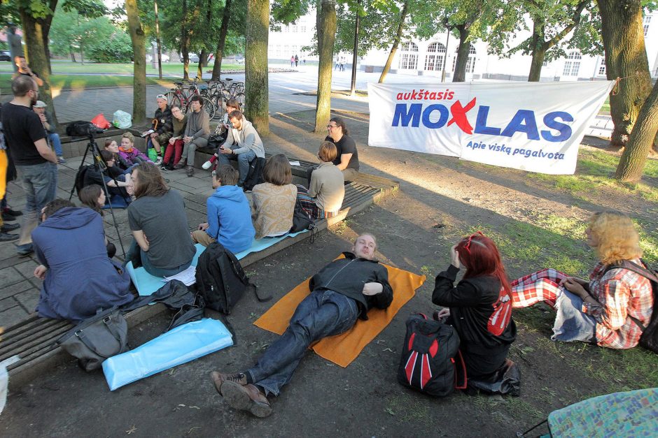 Ar ilgam protestuotojai okupavo Miesto sodą?