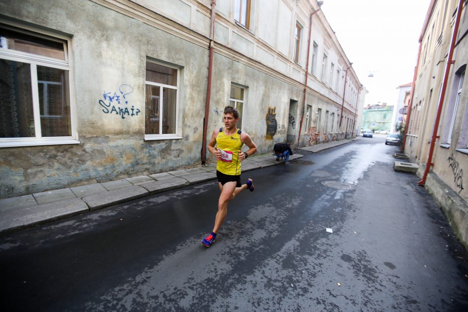 Kauno senamiestis nusidažė rožine spalva