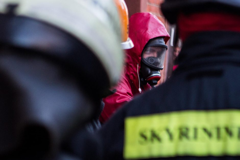 Sudaužytas termometras atkirto advokatą nuo klientų