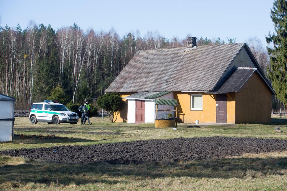 Kauno rajone sušaudyta šeima, žudikas paleido mažiausiai 21 šūvį