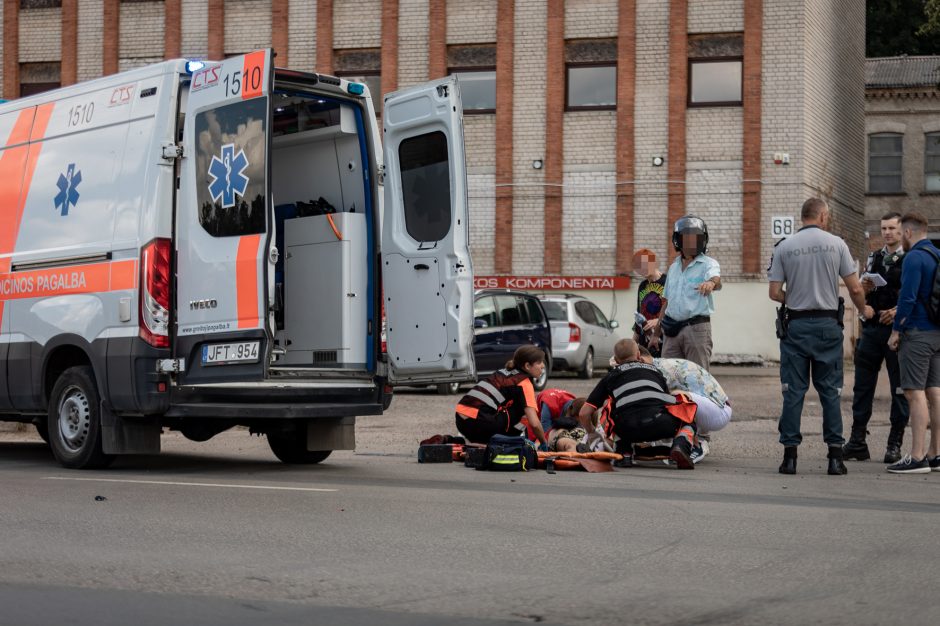 Motociklo ir opelio avarija Jonavos g.