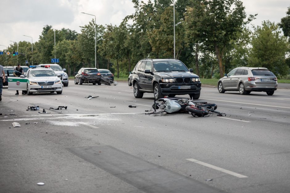 Motociklo ir opelio avarija Jonavos g.