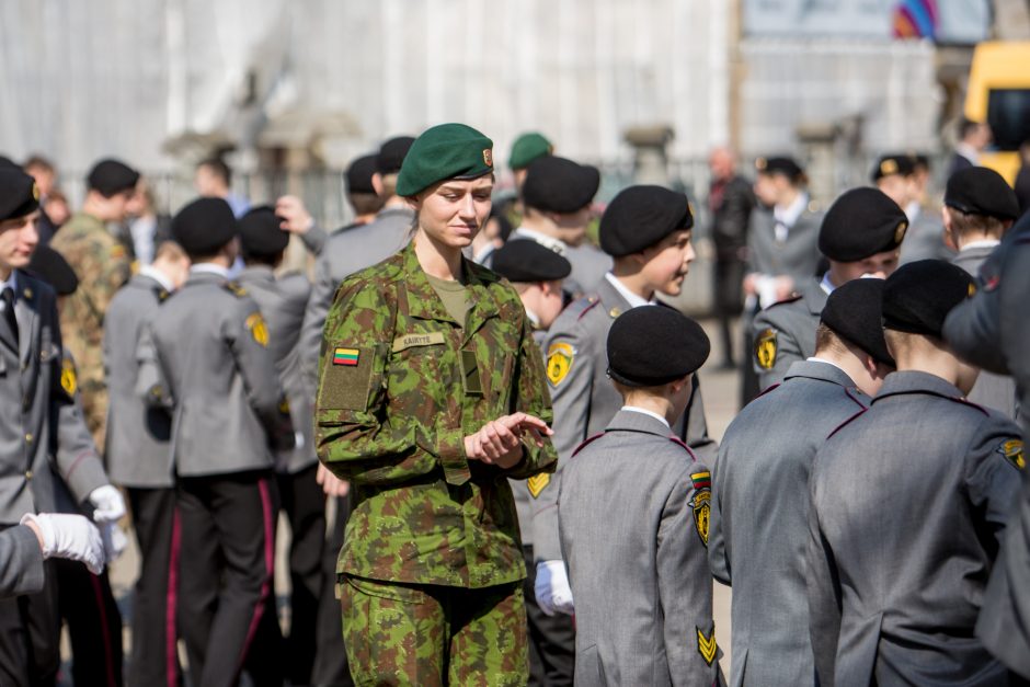 Kadetus sveikinusi D. Grybauskaitė: mums visiems esate pavyzdys