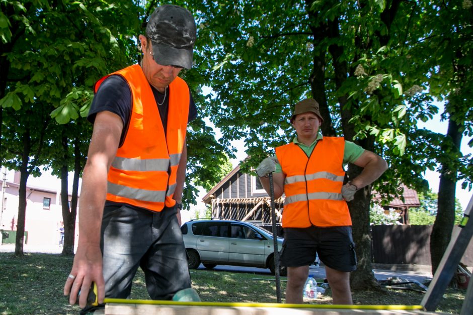 Besiruošiant R. Kalantos žūties metinėms atnaujintas paminklinis akmuo