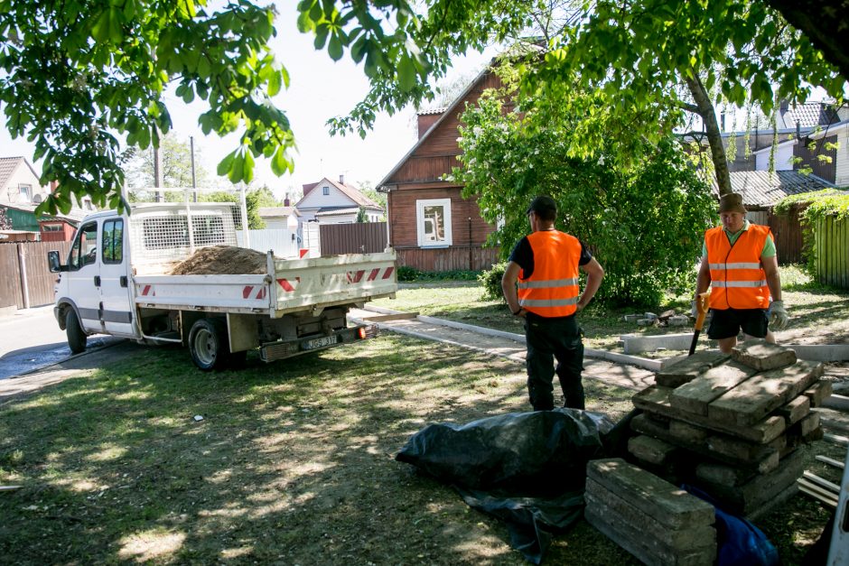 Besiruošiant R. Kalantos žūties metinėms atnaujintas paminklinis akmuo