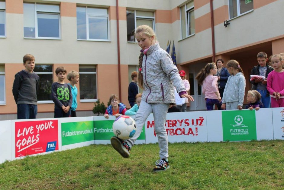 Futbolas įtraukė gausų būrį vaikų