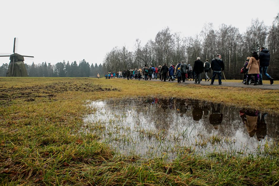 Rumšiškėse sudegino blukį – atsikratė susikaupusių blogybių