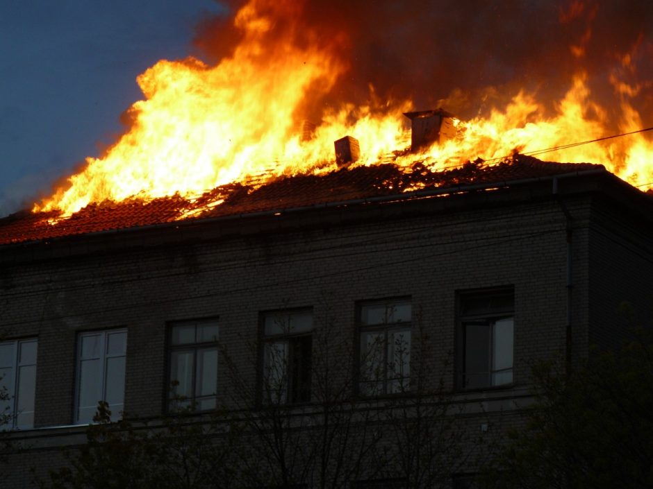 Klaipėdoje liepsnojo buvęs moksleivių saviraiškos centras