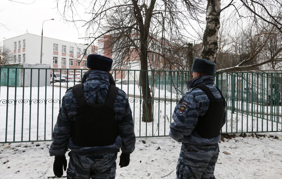 Maskvoje per įkaitų dramą mokykloje žuvo du žmonės