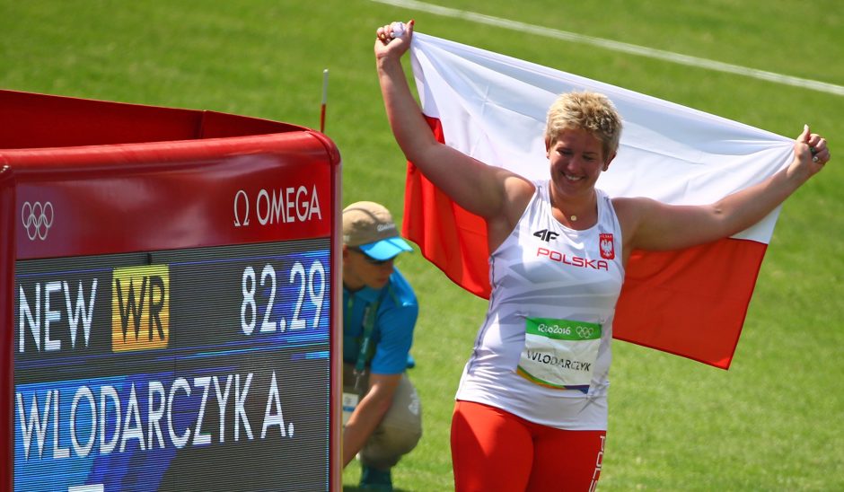 Lenkų kūjo metikė pagerino pasaulio ir olimpinį rekordus