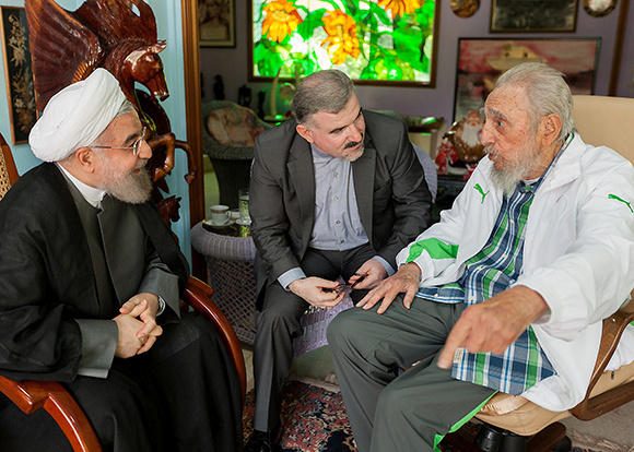 Irano prezidentas atvyko į Kubą susitikti su broliais Castro 