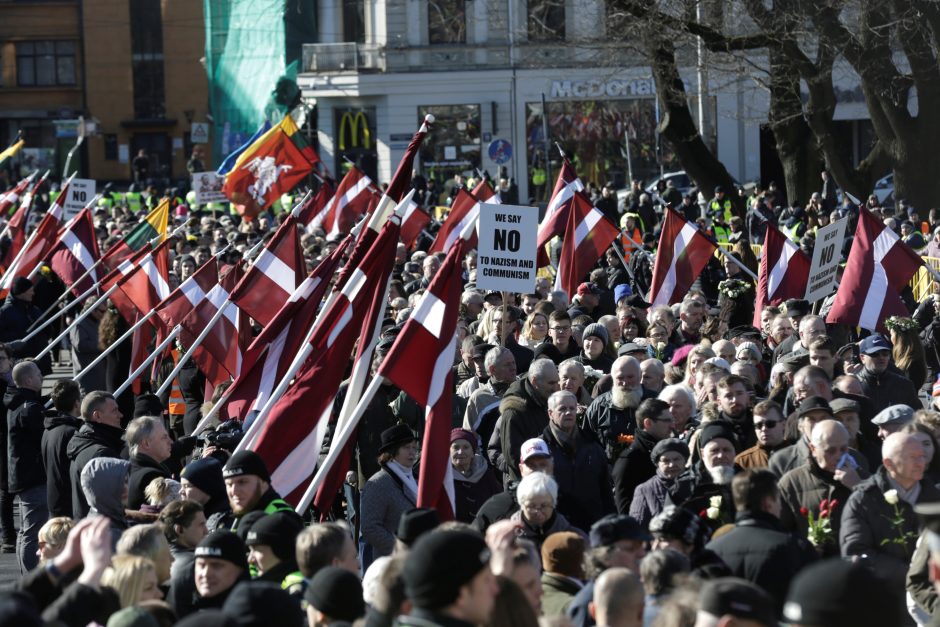 Latvių SS legiono karių atminimo eitynėse dalyvavo apie 2 tūkst. žmonių