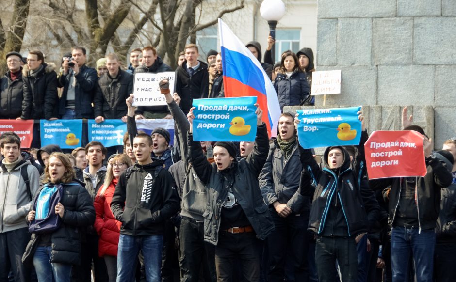 Lietuva ragina paleisti Rusijoje sulaikytus protestuotojus