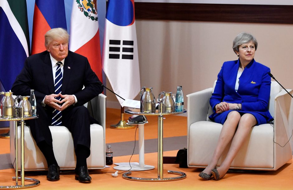D. Trumpas ir V. Putinas pirmą kartą susitiko protestų temdomame G-20 susitikime