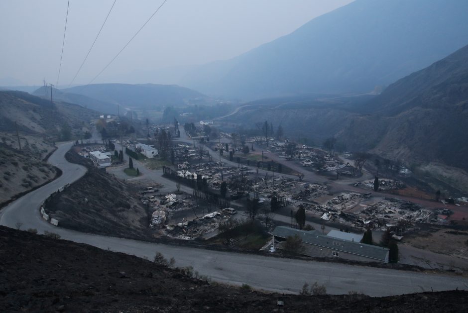 Kanadoje dėl miškų gaisrų namus paliko beveik 40 tūkst. žmonių