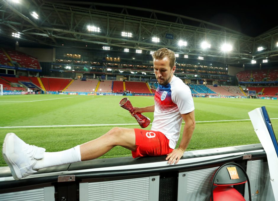 Anglijos futbolininkai tik po 11 m baudinių serijos eliminavo kolumbiečius