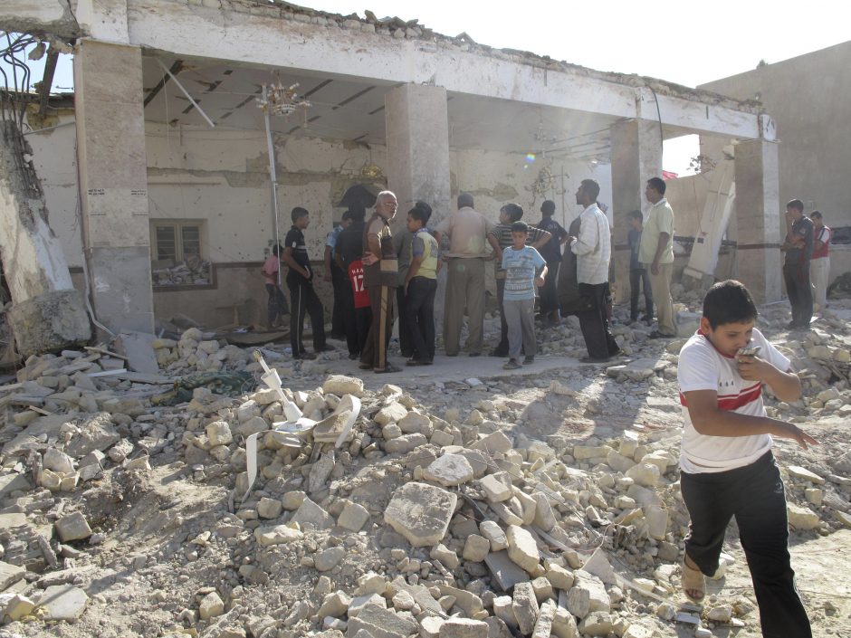 Irake per bombos sprogimą sunitų mečetėje žuvo 20 žmonių