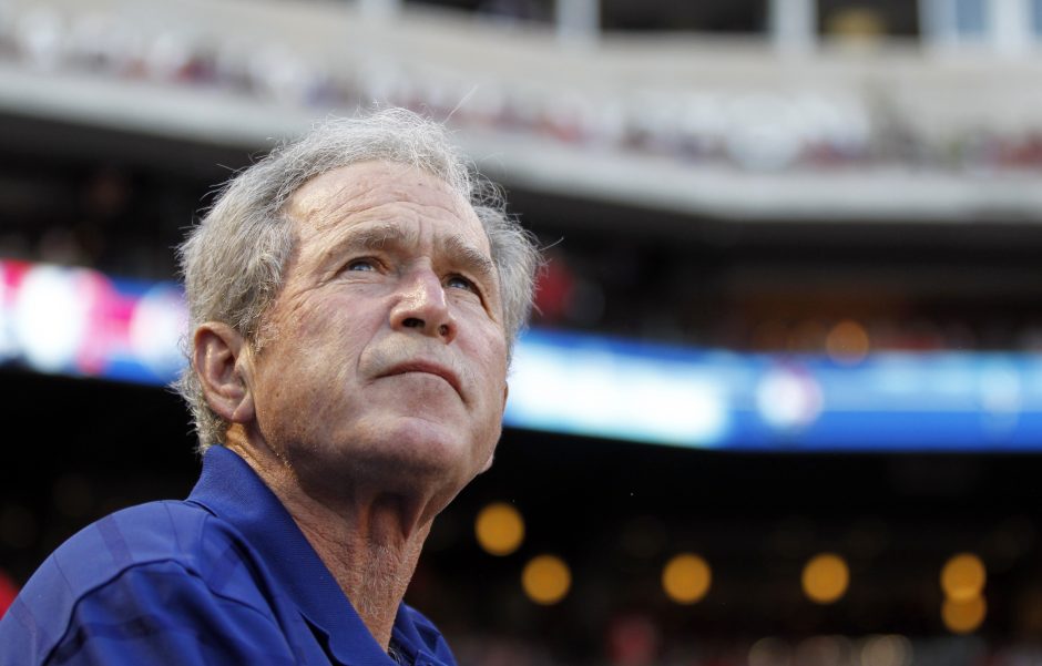 G.W.Bushas po procedūros širdies arterijoje jaučiasi gerai