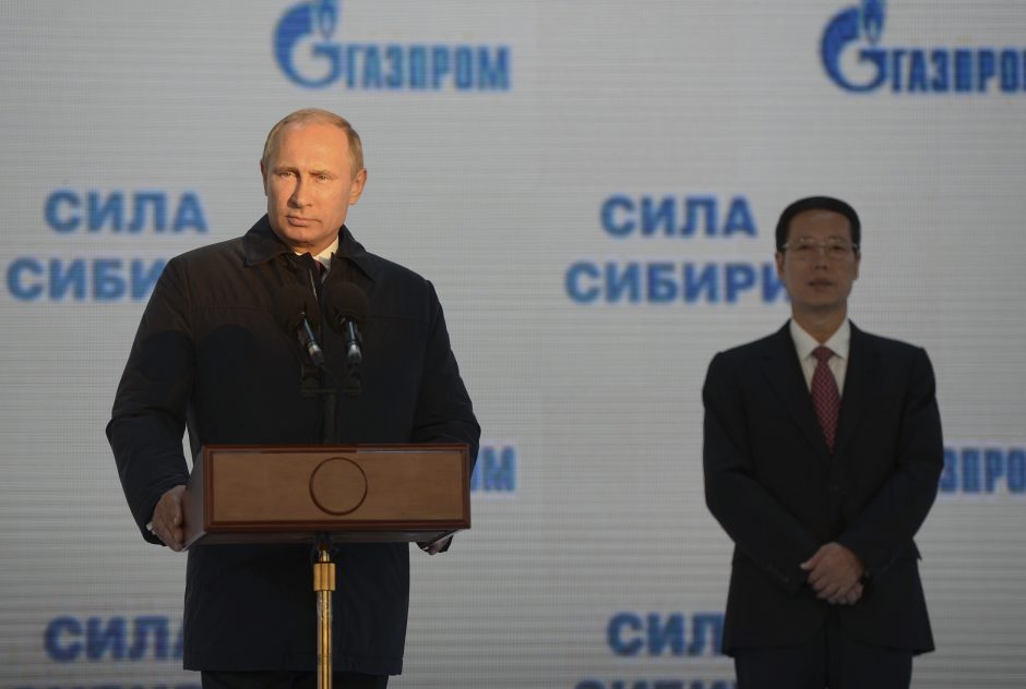 Su V. Putino palaiminimu: „Gazprom“ pradėjo gigantiško dujotiekio tiesimą