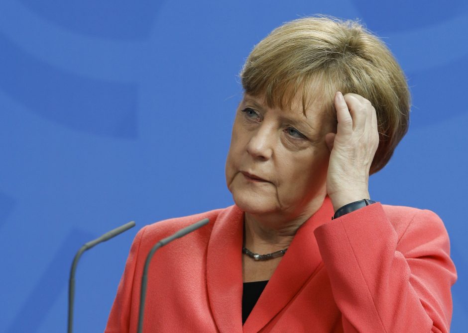 A. Merkel sako nesijaudinanti dėl ES ir Turkijos migrantų sutarties