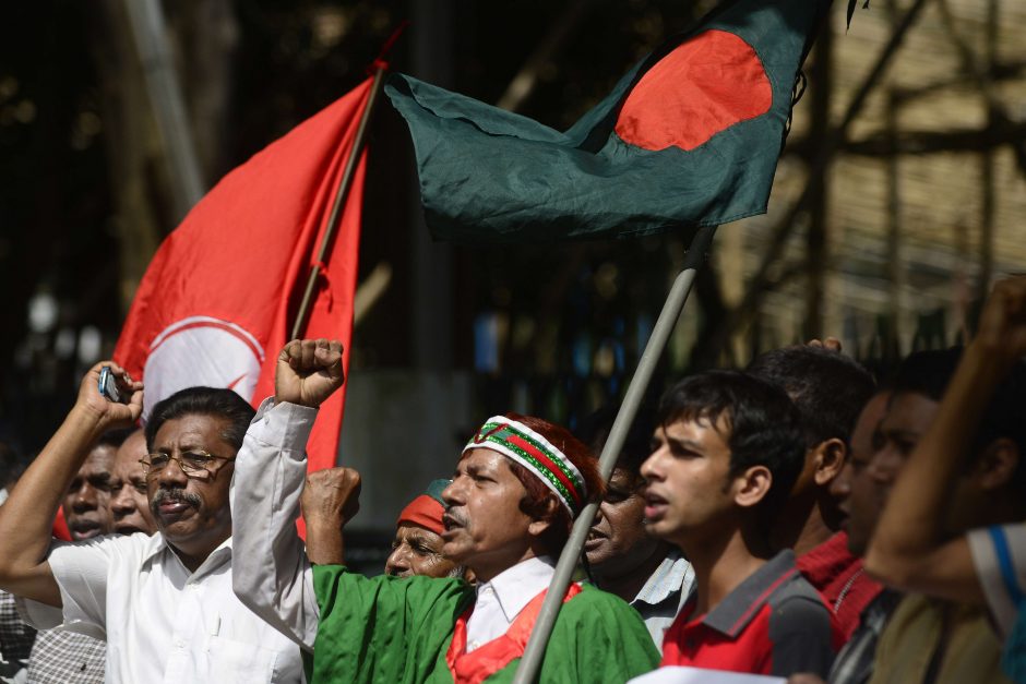 Bangladešo teismas įstatymų leidėjui skyrė mirties bausmę už karo nusikaltimus
