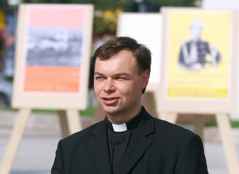 Buvęs Vilniaus arkikatedros klebonas dėl moters išsižada kunigystės (atnaujinta)