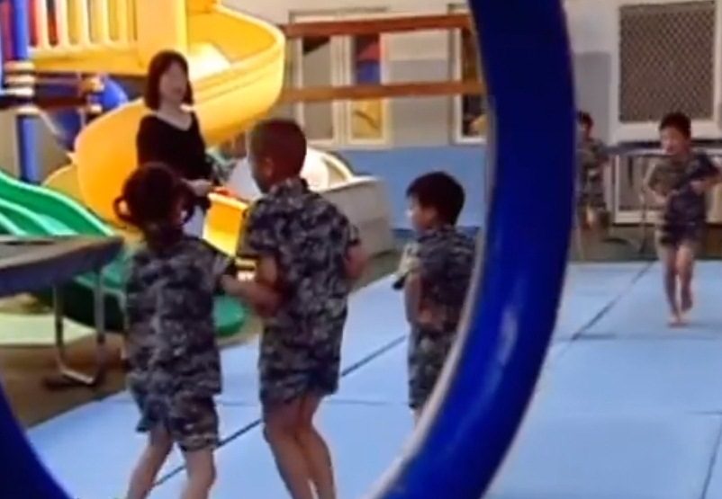 Kariniai vaikų darželiai Taivane: jūrų pėstininkų įgūdžiai ikimokyklinukams