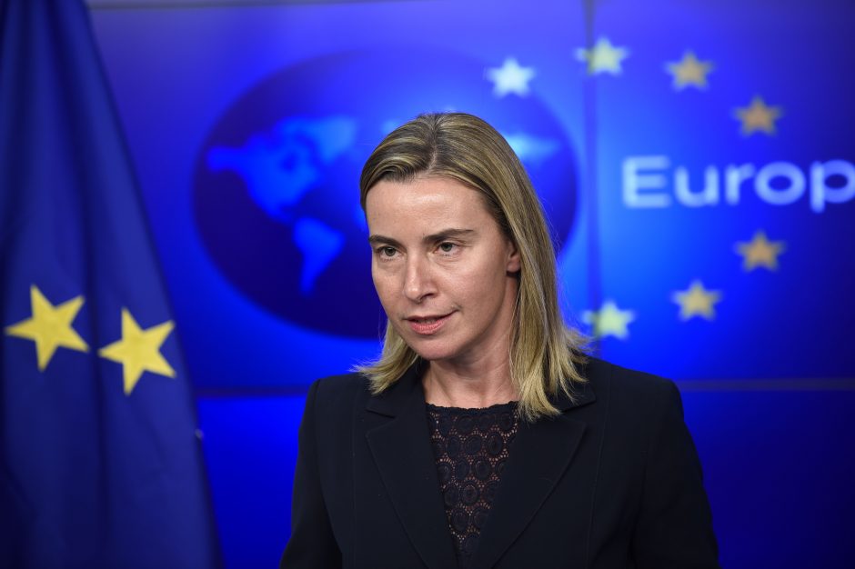 F. Mogherini: ukrainietei lakūnei Rusijos kalėjime dėl badavimo gresia mirtis