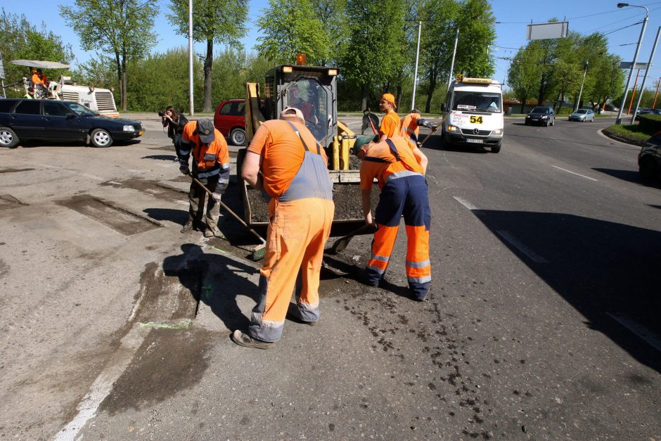 Kauno gatvių remonto darbai tęsis iki pirmųjų šalnų