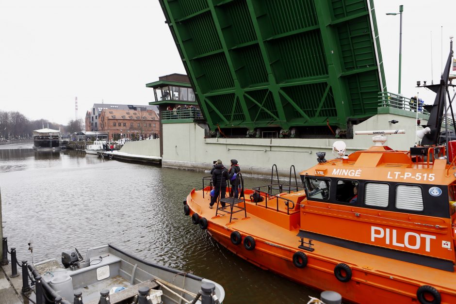 Klaipėdoje pakilo Pilies tiltas: to reikėjo Mikei Pūkuotukui