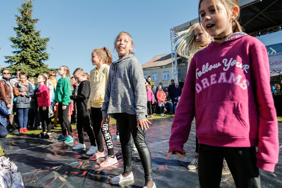 Šeimų šventė pajūryje – saulėta, sportiška ir rekordinė