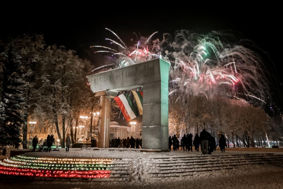 Šventinę dieną vainikavo įspūdingas fejerverkas