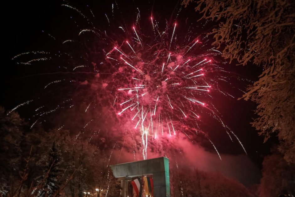 Šventinę dieną vainikavo įspūdingas fejerverkas