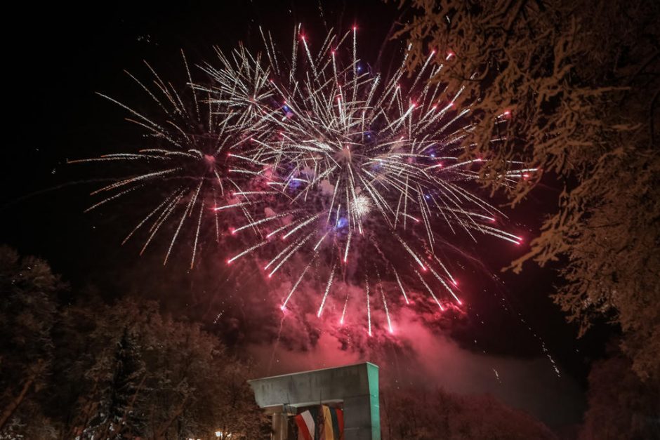 Šventinę dieną vainikavo įspūdingas fejerverkas