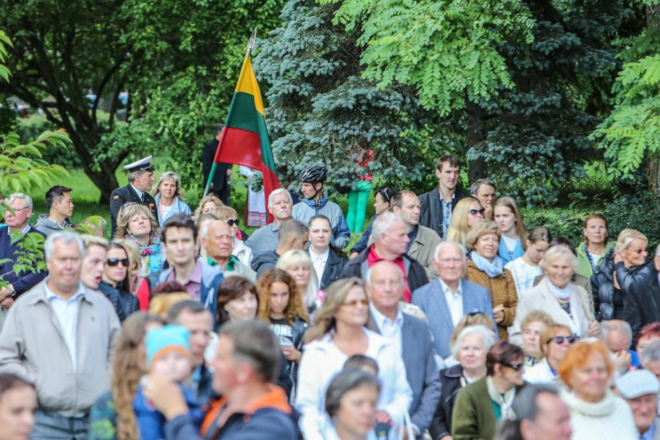 Klaipėdiečiai vieningai užtraukė himną 