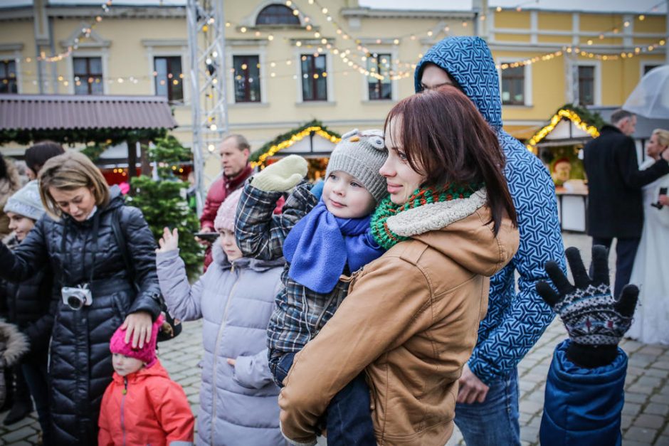 Klaipėdiečių šeimos popietę leido Kalėdų Senelio draugijoje