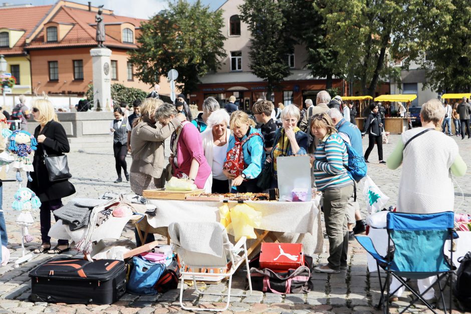 Kruizinis laivas pagyvino Klaipėdos senamiestį