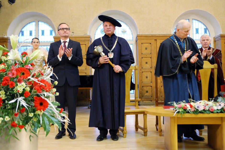 Inauguruotas Klaipėdos universiteto rektorius: mes pasmerkti permainoms