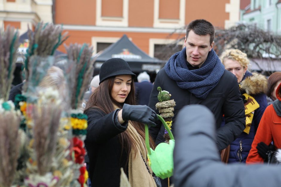 Po žiemos apsnūdusią Klaipėdą išjudino Kaziuko mugė