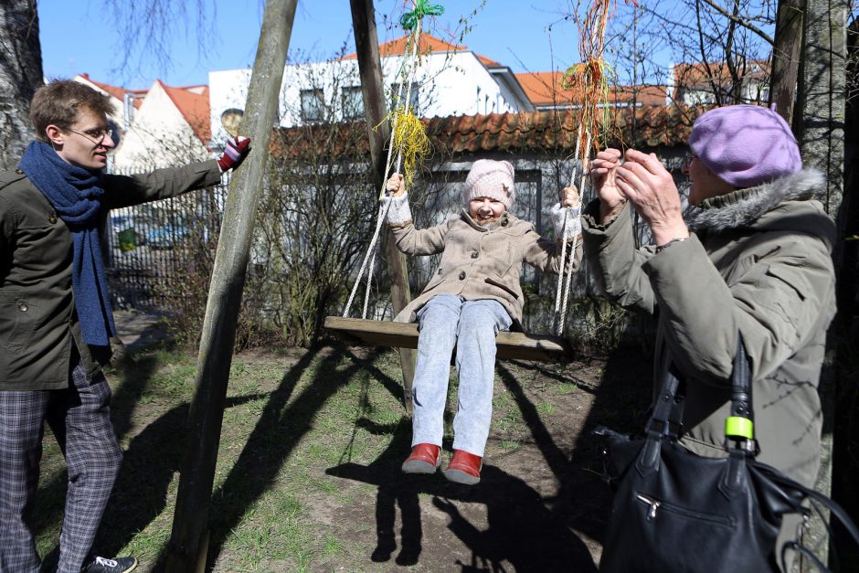 Atvelykio šventėje riedėjo margučiai