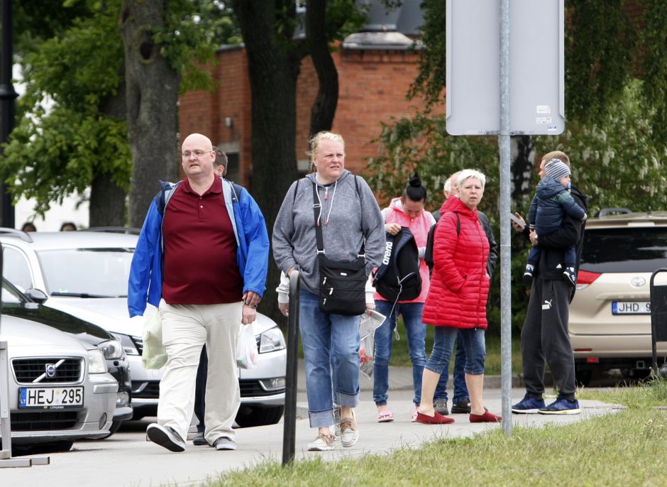 Uostamiestyje vieši akį traukiantis kruizinis laineris