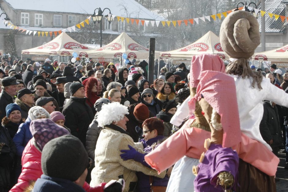 Priekulėje žiema iš kiemo varyta trankiai