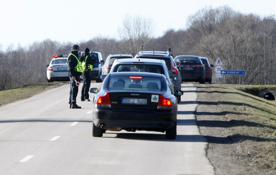 Klaipėdiečiai plūstelėjo į Karklę