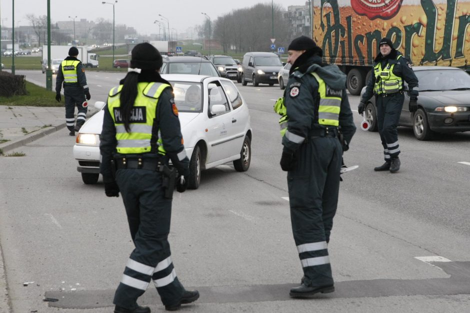 Policininkus nustebino tvarkingos automobilių padangos 