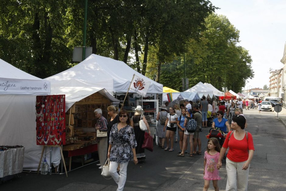 Danės krantinė virto prekybininkų ir virėjų alėja