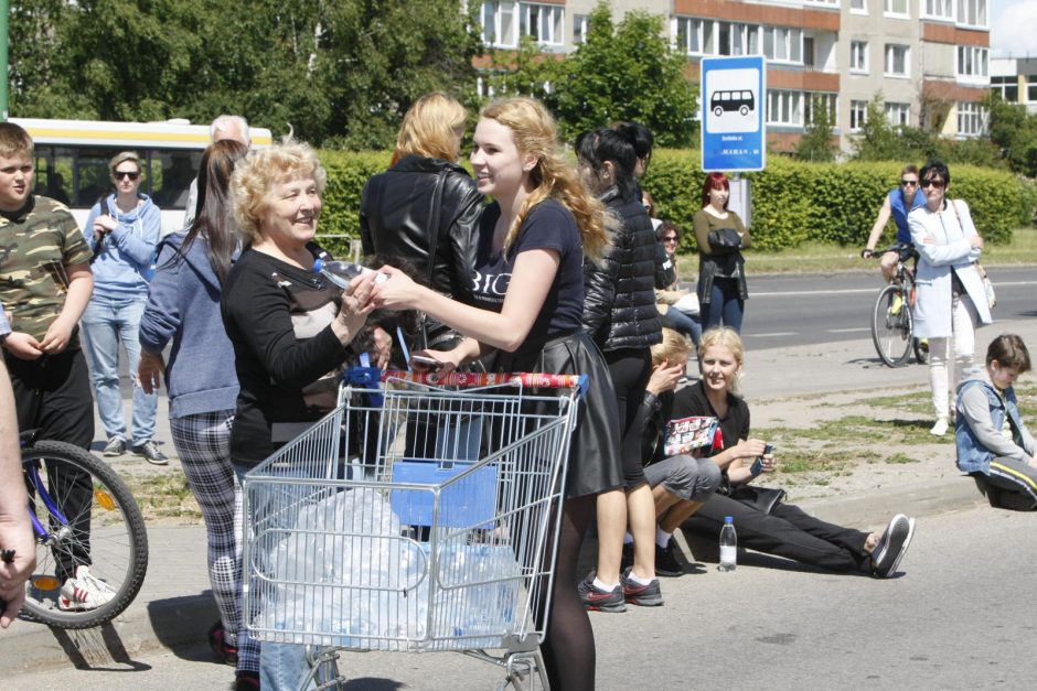 Pareigūnai sulaikė jaunuosius prekybos centro sprogdintojus